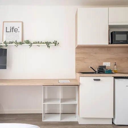 Les De L'albatros アパート